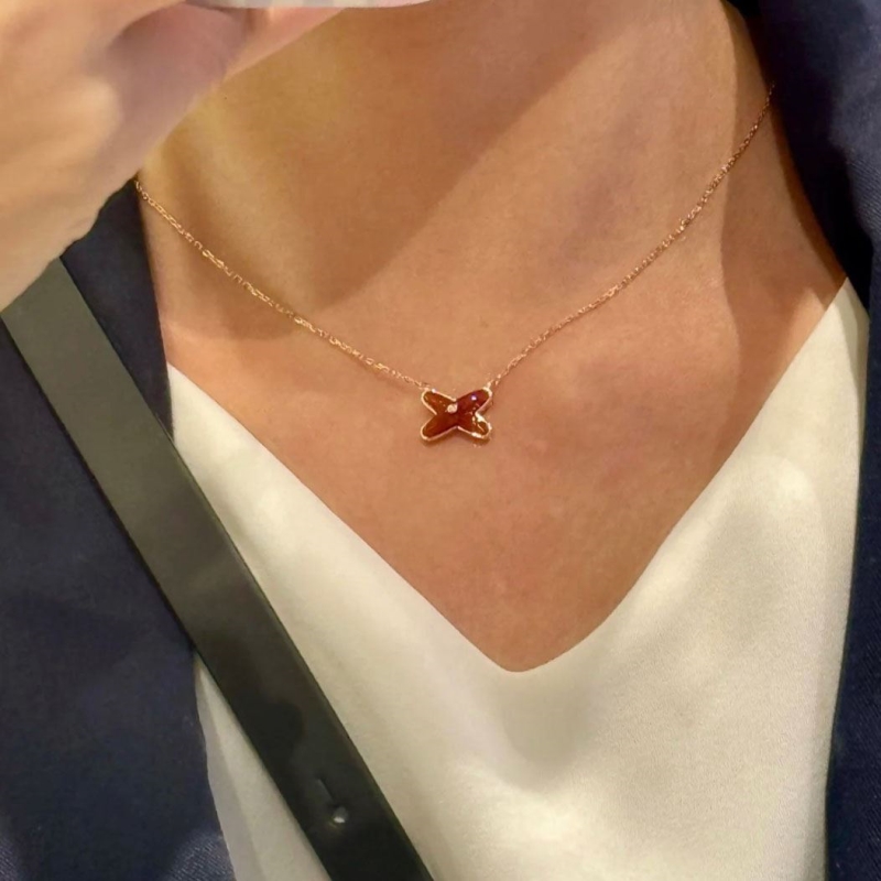CHAUMET
